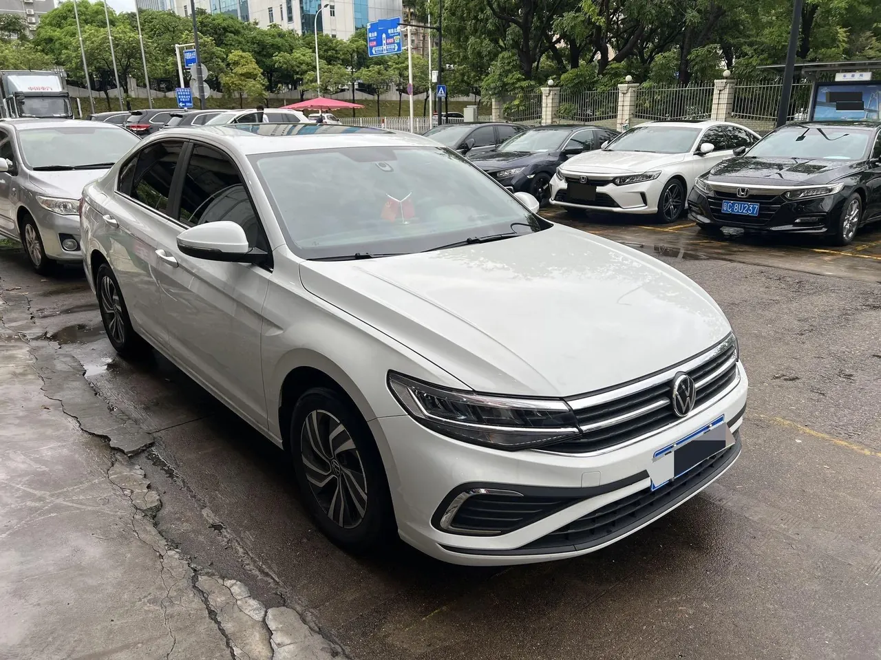 Volkswagen 2025 Bora 1.2TSI 200TSI Yuexing Navigation Edition Automatic Gear 2