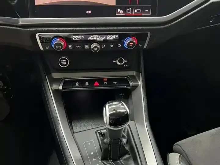 Audi Q3 2022 35 TFSI Fashion Dynamic 12