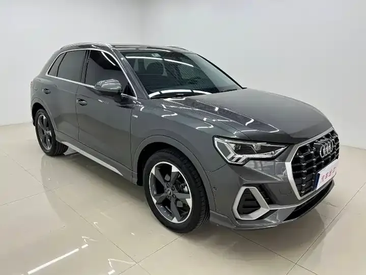 Audi Q3 2022 35 TFSI Fashion Dynamic 3