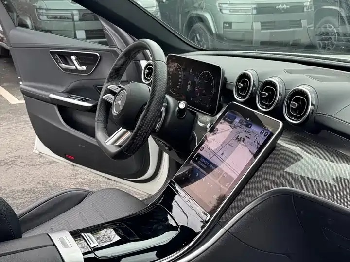 Mercedes Benz Class C 2023 C 200 L Sports Edition 10