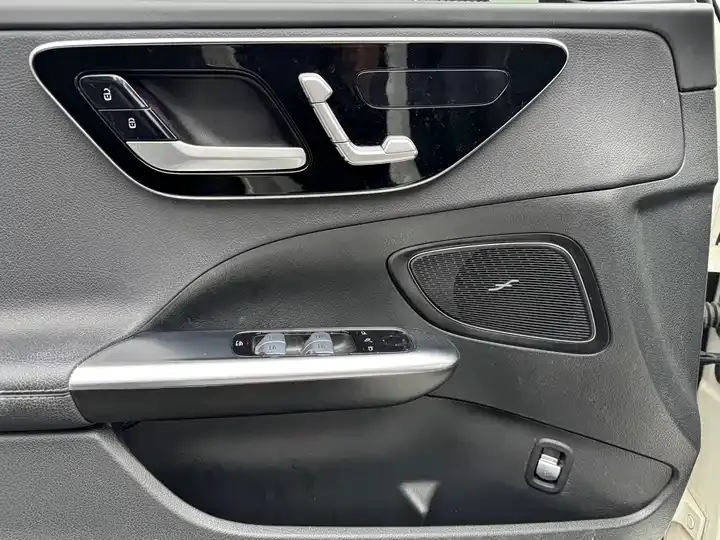 Mercedes Benz Class C 2023 C 200 L Sports Edition 5