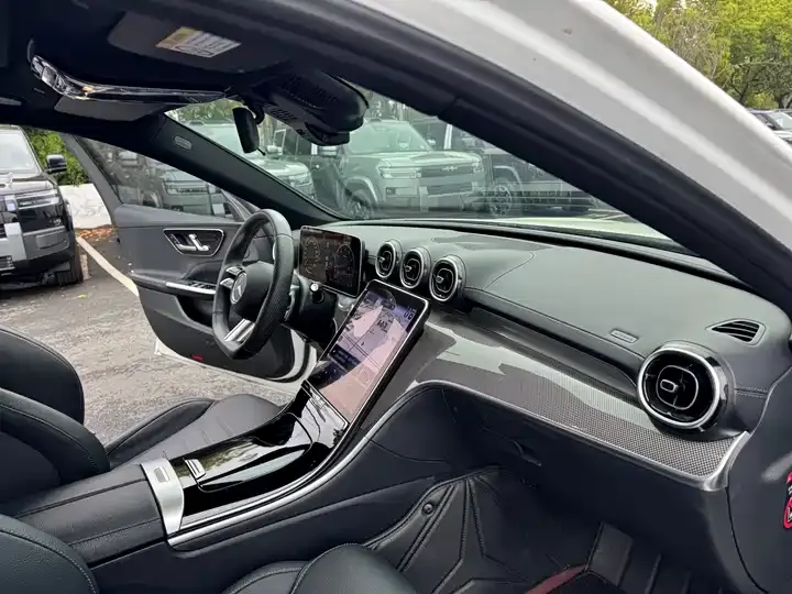 Mercedes Benz Class C 2023 C 200 L Sports Edition 9