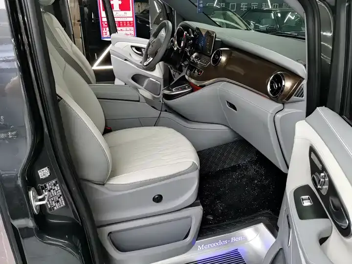 Mercedes Benz V-Class 2021V 260 L Long Wheelbase Deluxe Edition 9