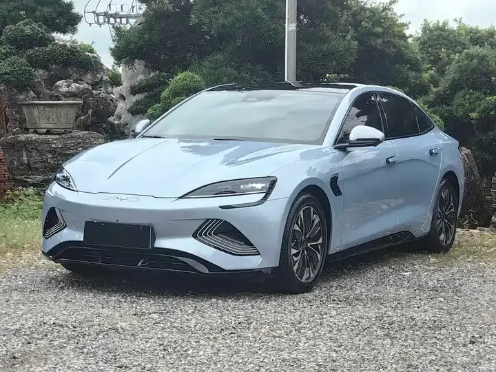 Open image lightbox: Seal 2022 550km Standard Endurance Rear Drive Premium Model