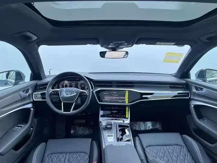 Audi A6L 2026 45 TFSI Selected Dynamic Type 8