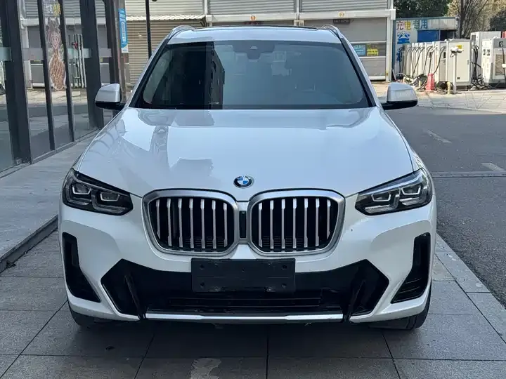 BMW X3 2022 xDrive25i M sports suit 2
