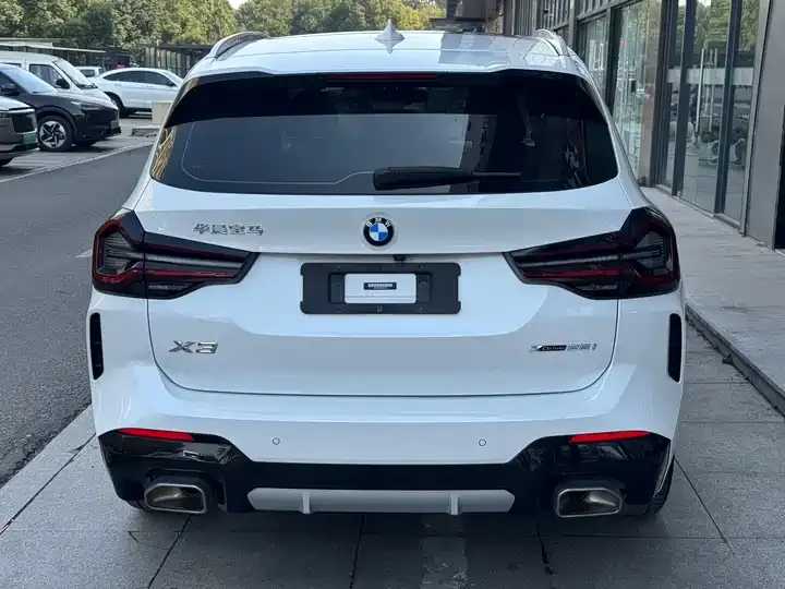 BMW X3 2022 xDrive25i M sports suit 5
