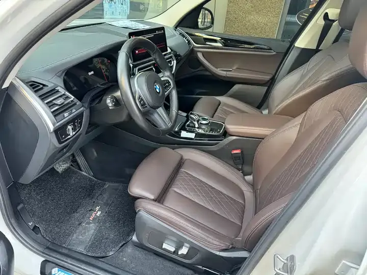 BMW X3 2022 xDrive25i M sports suit 7