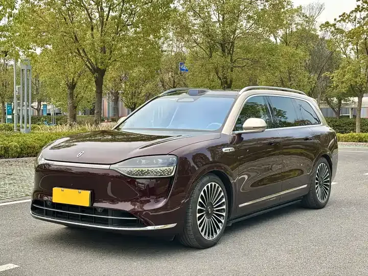 AITO M9 2025 extended-range Ultra 52kWh 6-seat version (192-line laser Radar) - View 1