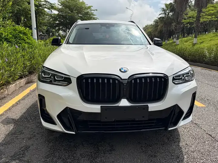 BMW X3 2023 xDrive30i Leading M Obsidian Night Suit 2