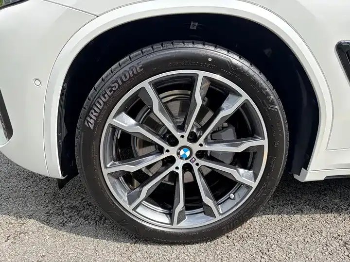 BMW X3 2023 xDrive30i Leading M Obsidian Night Suit 4