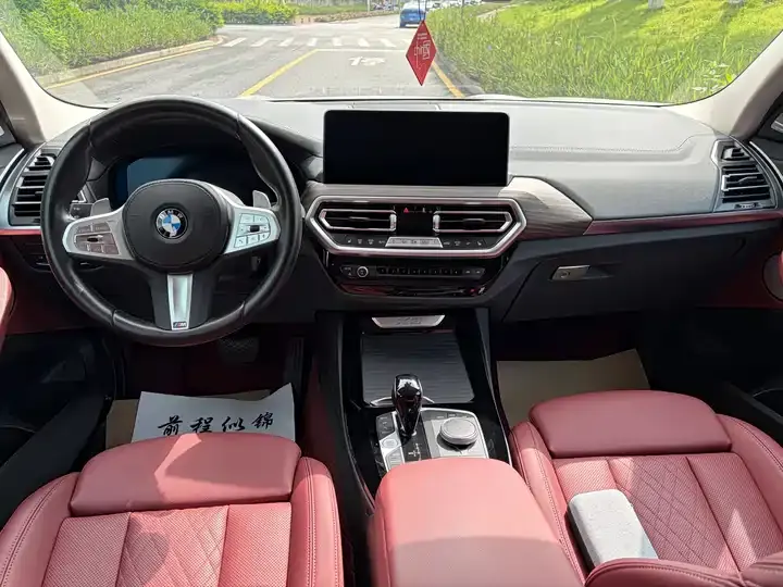 BMW X3 2023 xDrive30i Leading M Obsidian Night Suit 9