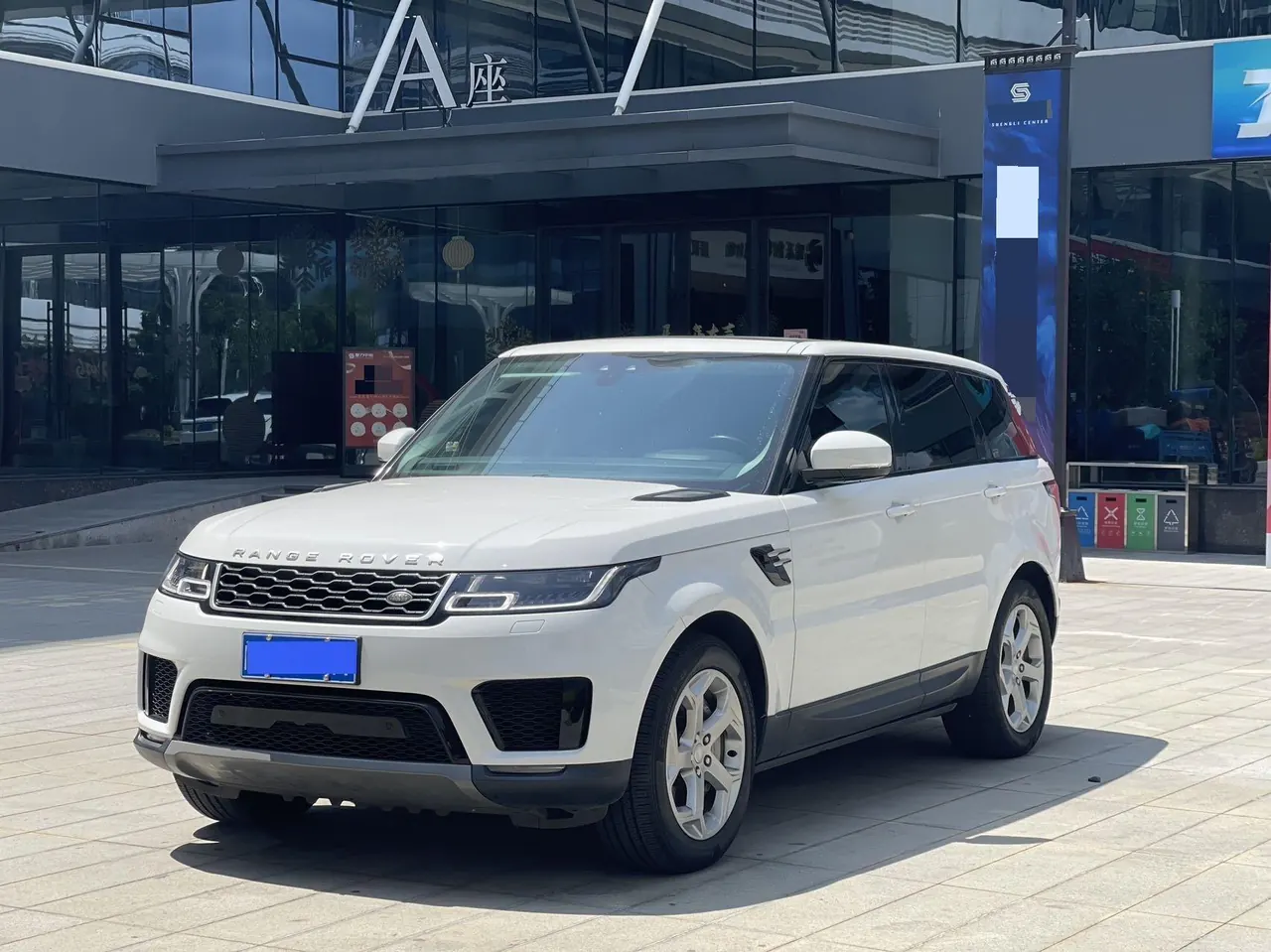 Open image lightbox: Land Rover Range Rover Sport (Imported) 2021 Range Rover Sport 48V 3.0T L6 SE Automatic Gear