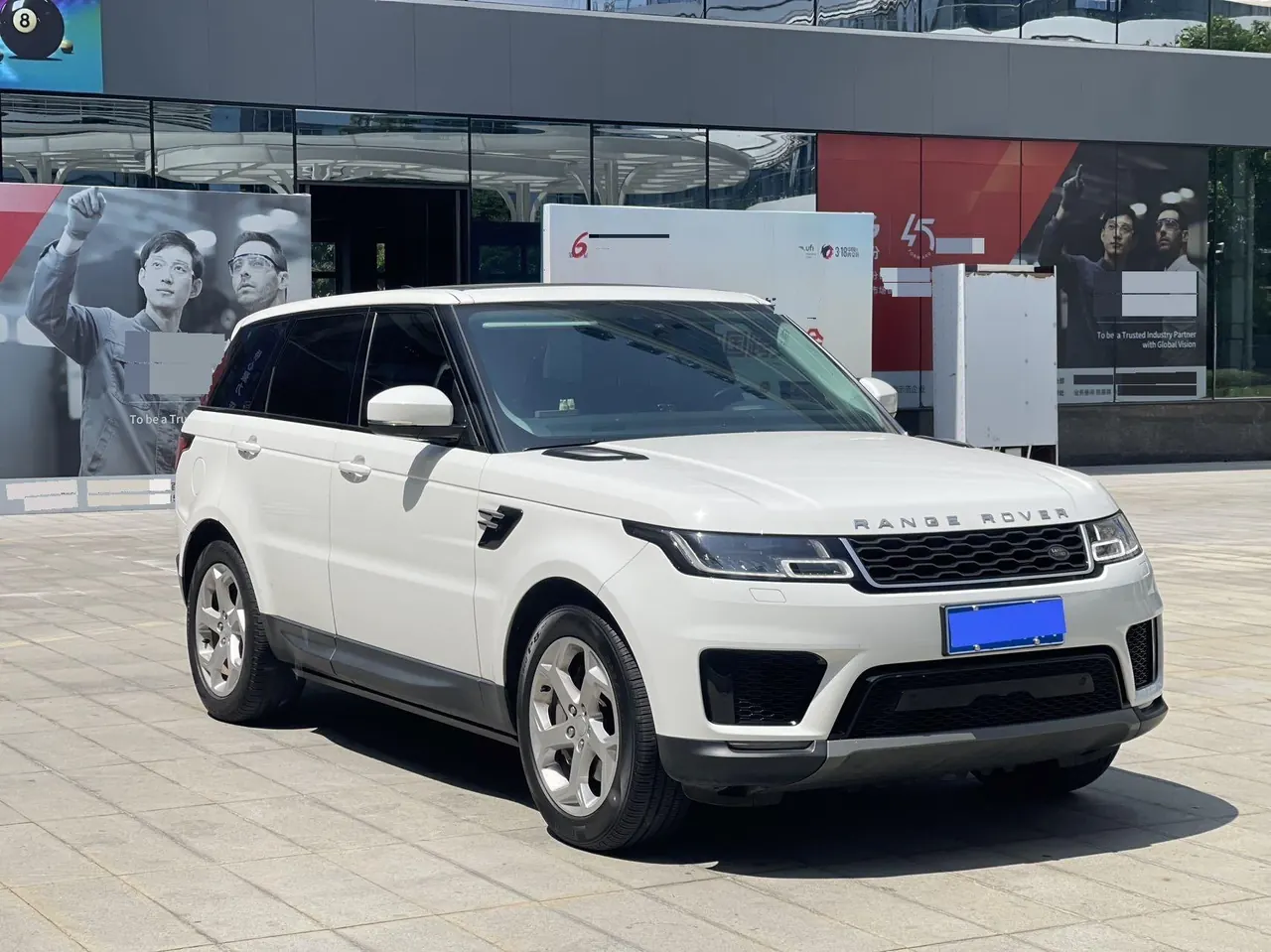 Land Rover Range Rover Sport (Imported) 2021 Range Rover Sport 48V 3.0T L6 SE Automatic Gear 3