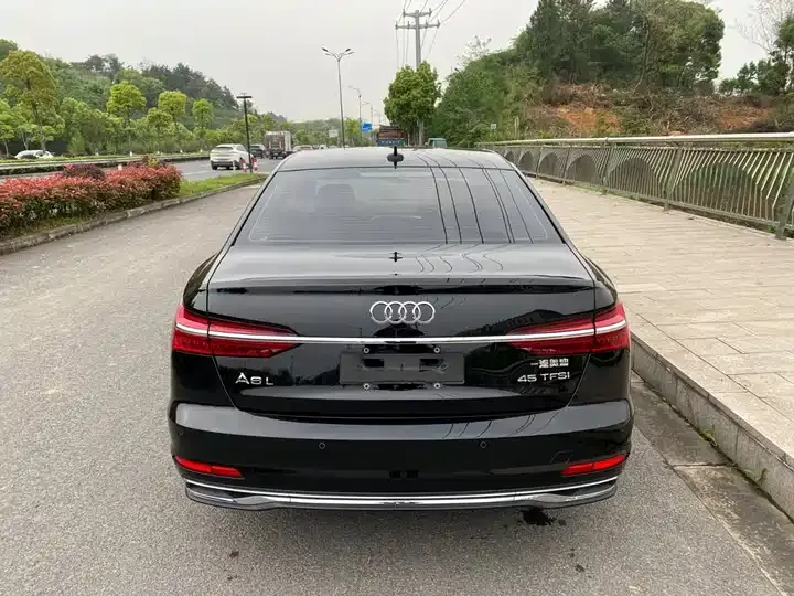 Audi A6L 2023 45 TFSI Selected Elegant Type 5