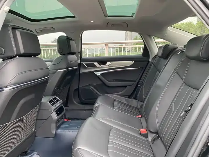 Audi A6L 2023 45 TFSI Selected Elegant Type 7