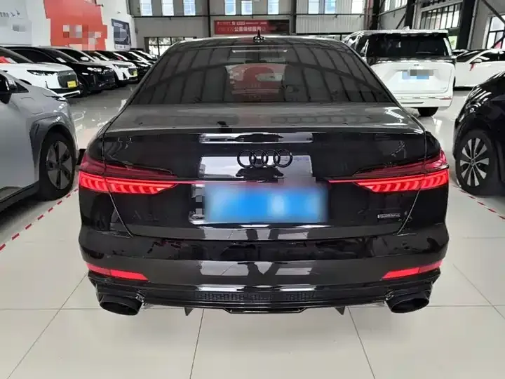 Audi A6L 2025 model changed to 45 TFSI quattro dynamic model 6