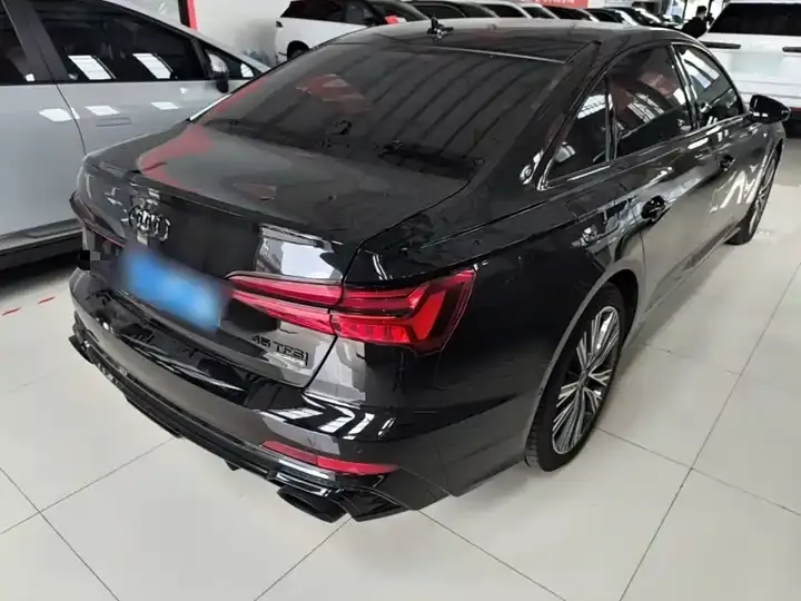 Audi A6L 2025 model changed to 45 TFSI quattro dynamic model 7