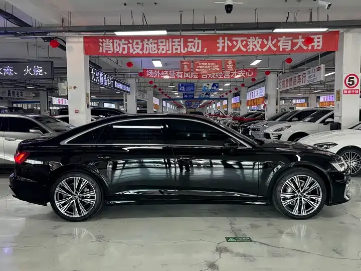 Audi A6L 2025 45 TFSI quattro Selected Dynamic Type 4