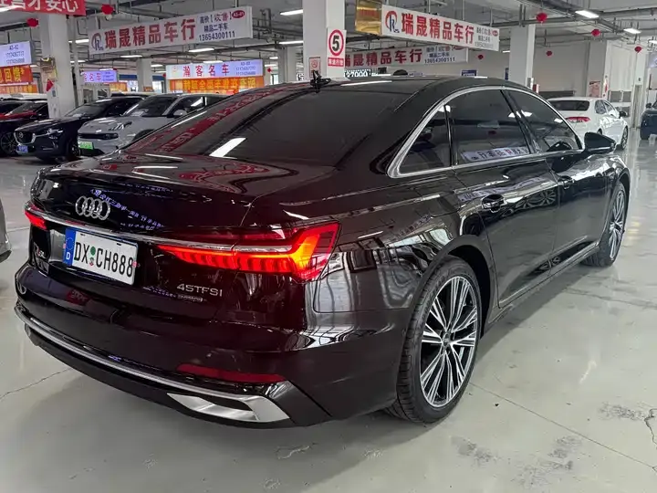 Audi A6L 2025 45 TFSI quattro Selected Dynamic Type 7