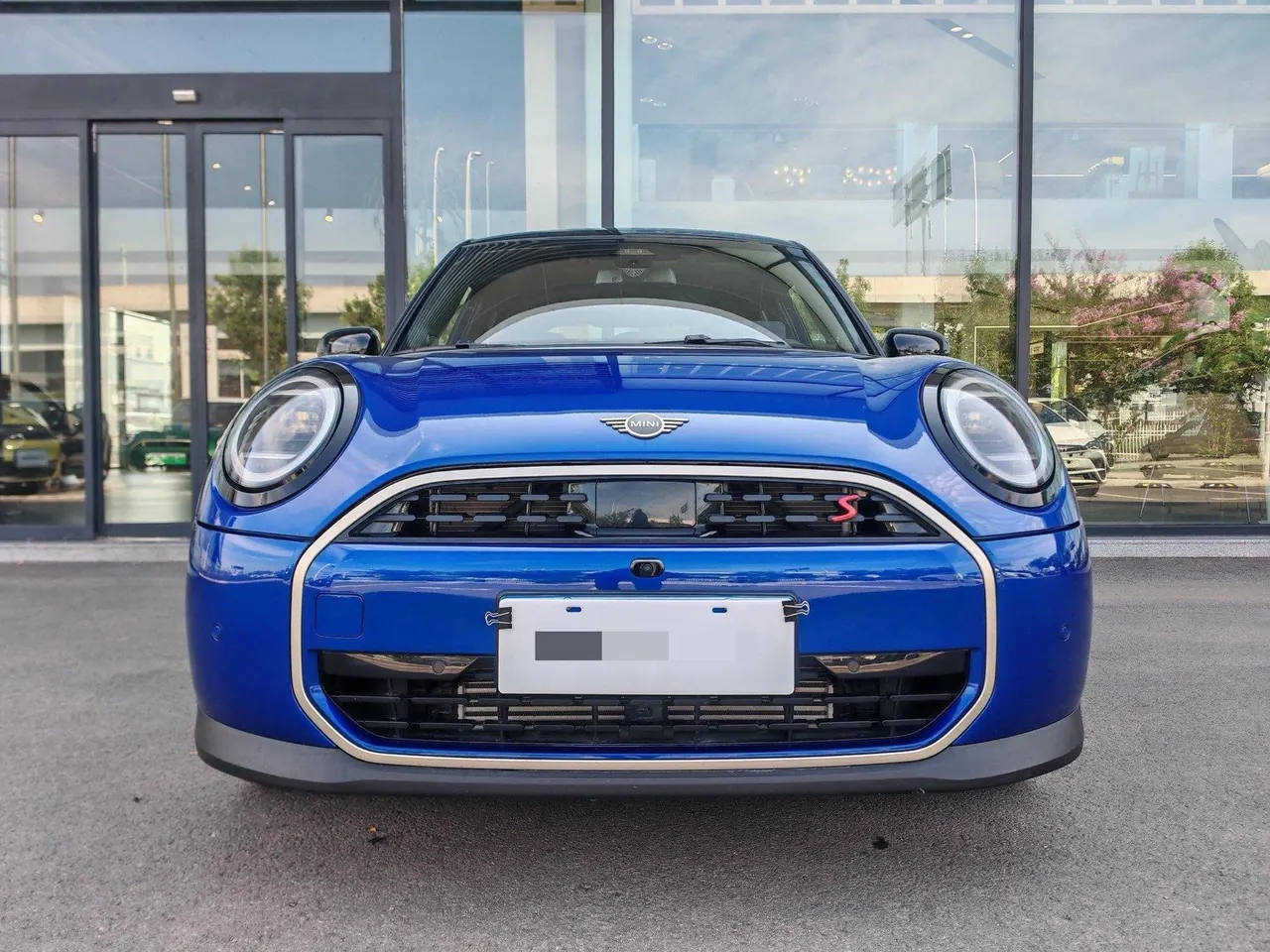 MINI Mini 5-Door (Imported) 2025 Mini Cooper S 2.0T Artist Automatic Gear 2