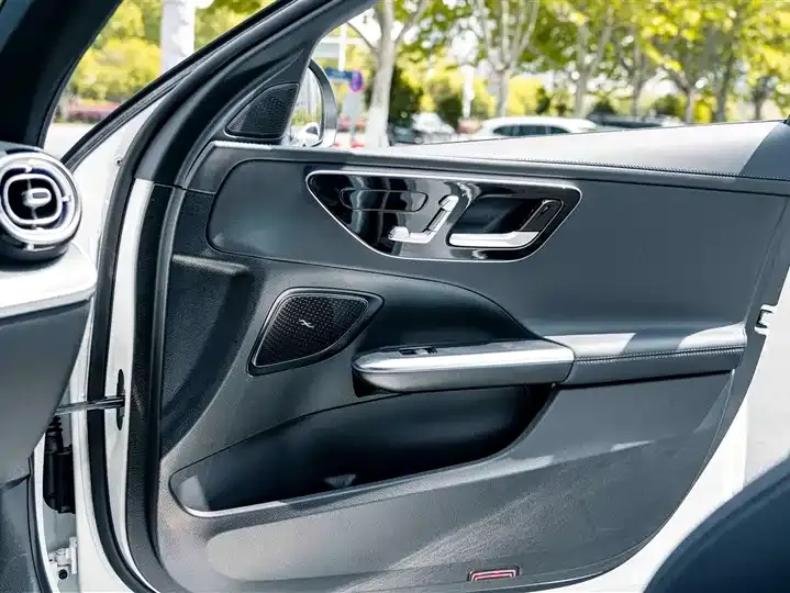 Mercedes Benz Class C 2025 to C 260 L Sports Edition 12