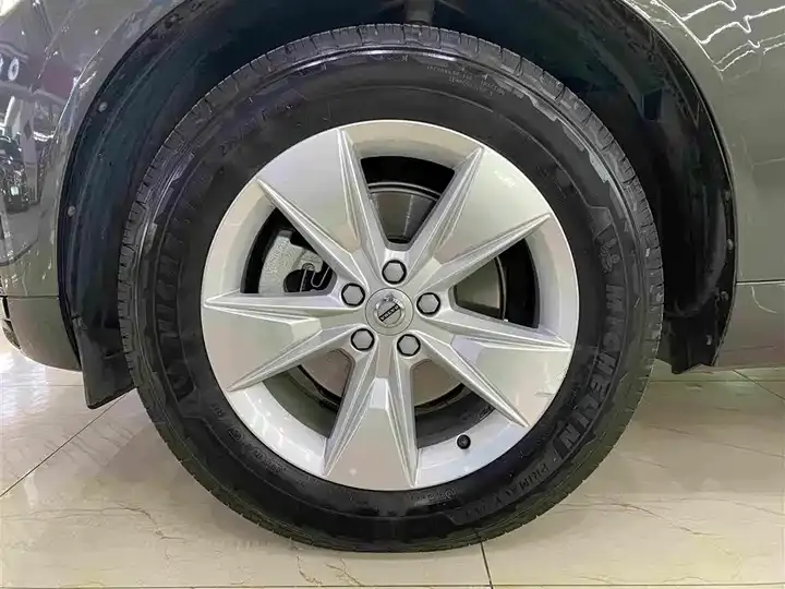 Volvo XC60 2022 B5 4-wheel-drive Zhiyi Deluxe Edition 5