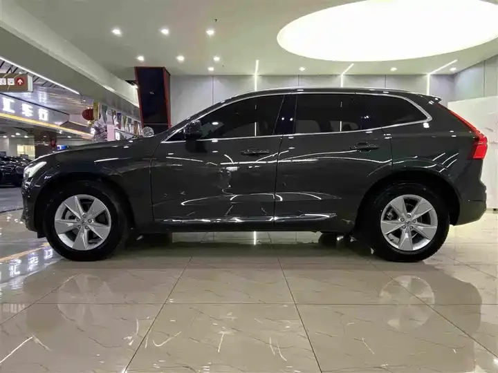 Volvo XC60 2022 B5 4-wheel-drive Zhiyi Deluxe Edition 6