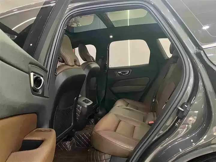 Volvo XC60 2022 B5 4-wheel-drive Zhiyi Deluxe Edition 8