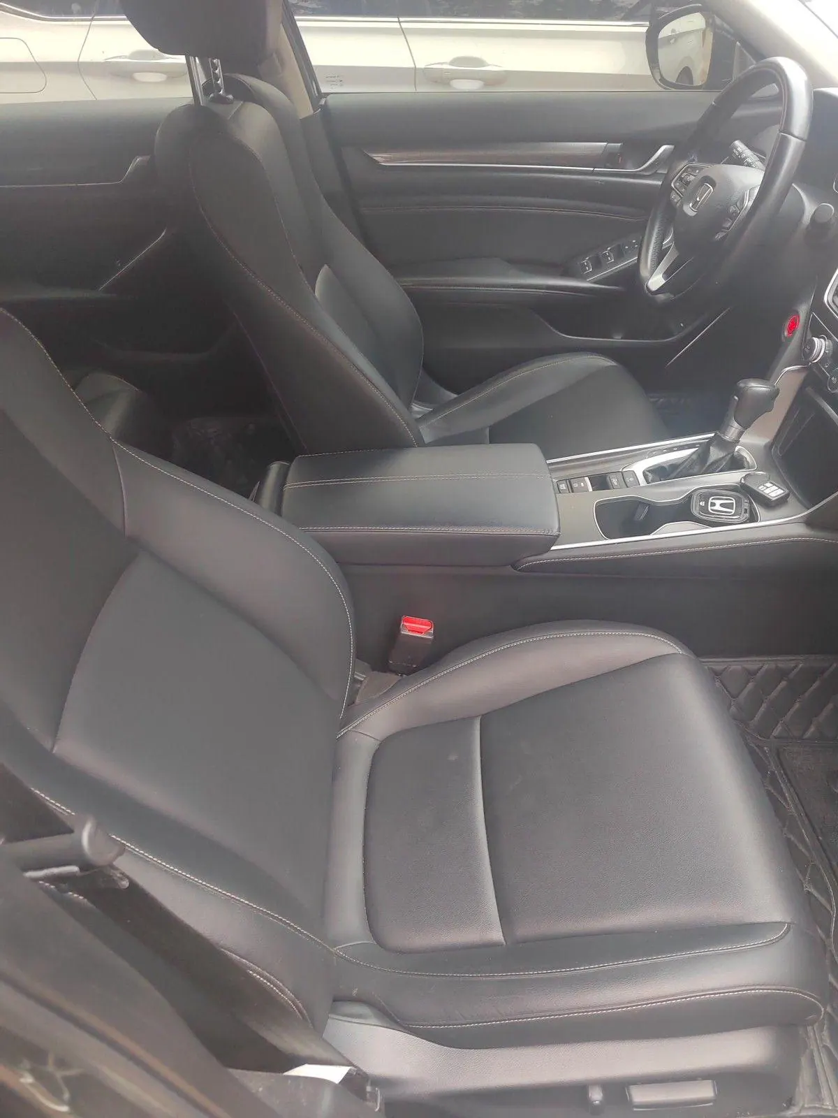 Honda 2022 10th Generation Accord 1.5T Stepless 260TURBO Magic Night Premium Edition Automatic Gear 2
