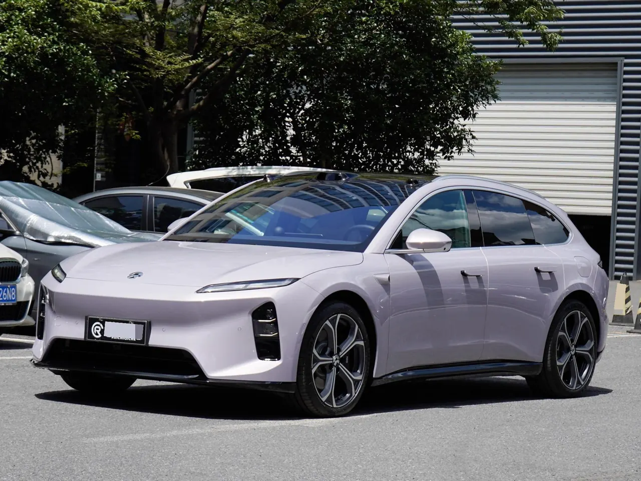 Открыть галерею: NIO 2026 ET5T 100kWh Touring automatic