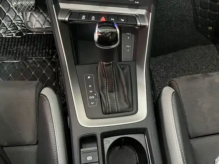 Audi Q3 2023 35 TFSI Fashion Dynamic (1.4T) 11
