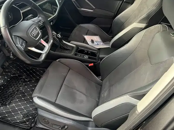 Audi Q3 2023 35 TFSI Fashion Dynamic (1.4T) 9