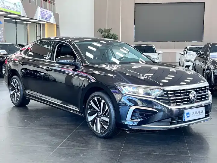 Passat 2022 330TSI Elite Edition 3