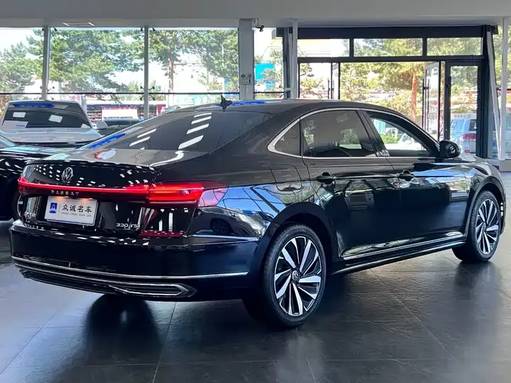 Passat 2022 330TSI Elite Edition 7