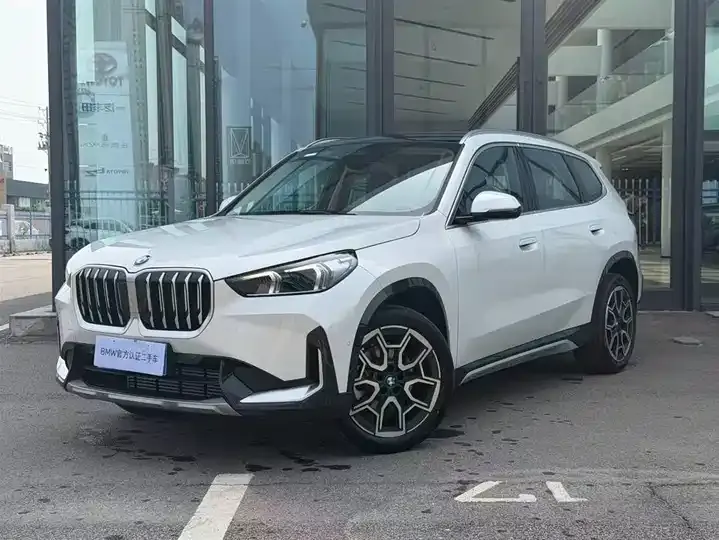 BMW X1 2025 sDrive25Li X Design Set - View 1