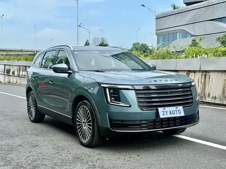 Jetour X70L 2026 2.0TD automatic flagship 7 seats 3