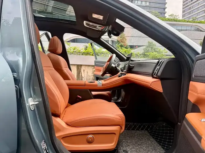 Jetour X70L 2026 2.0TD automatic flagship 7 seats 9