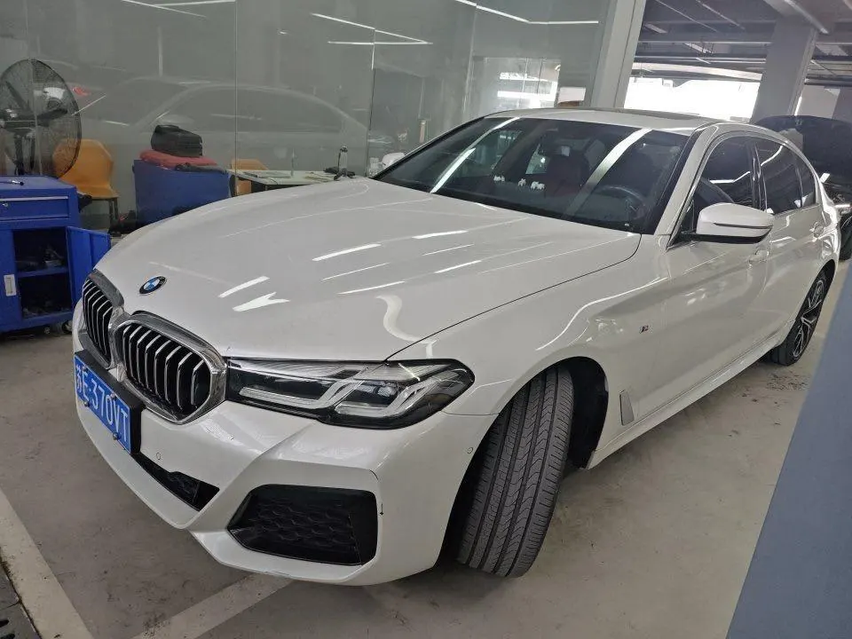 BMW 5 Series 2022 530Li 2.0T Exclusive M Sports Suit (Modified) Automatic Gear - View 1