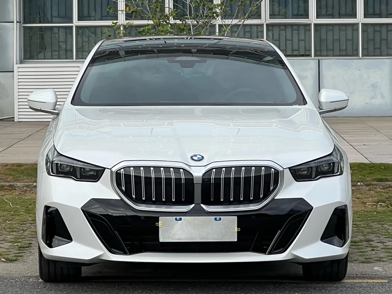 BMW 5 Series 2026 model 530Li 48V 2.0T Leading Edition M Sport Package Automatic 2