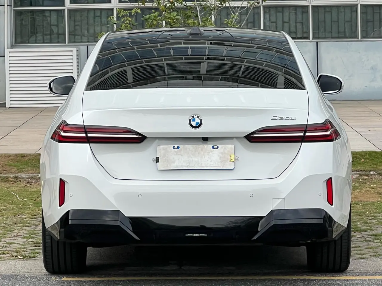 BMW 5 Series 2026 model 530Li 48V 2.0T Leading Edition M Sport Package Automatic 8