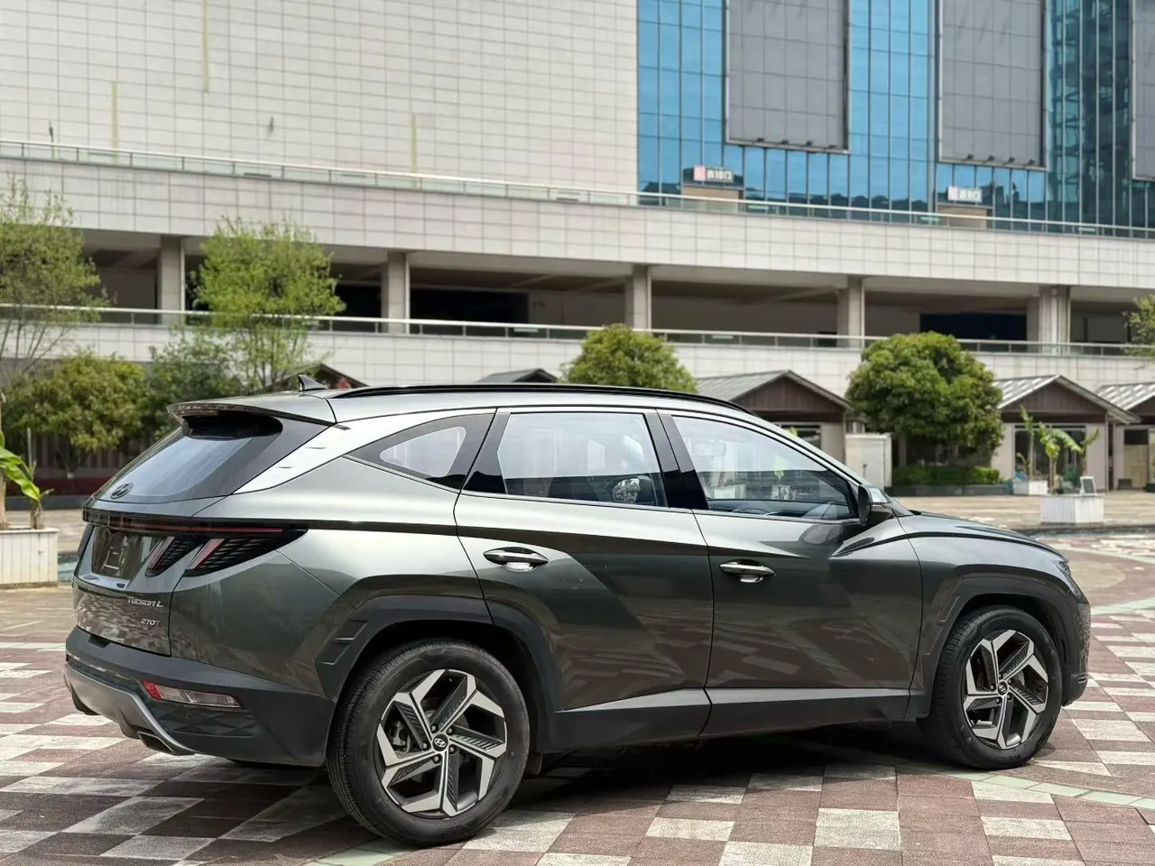 Hyundai 2021 Tousheng L 1.5T LUX Premium Edition Automatic Gear 9