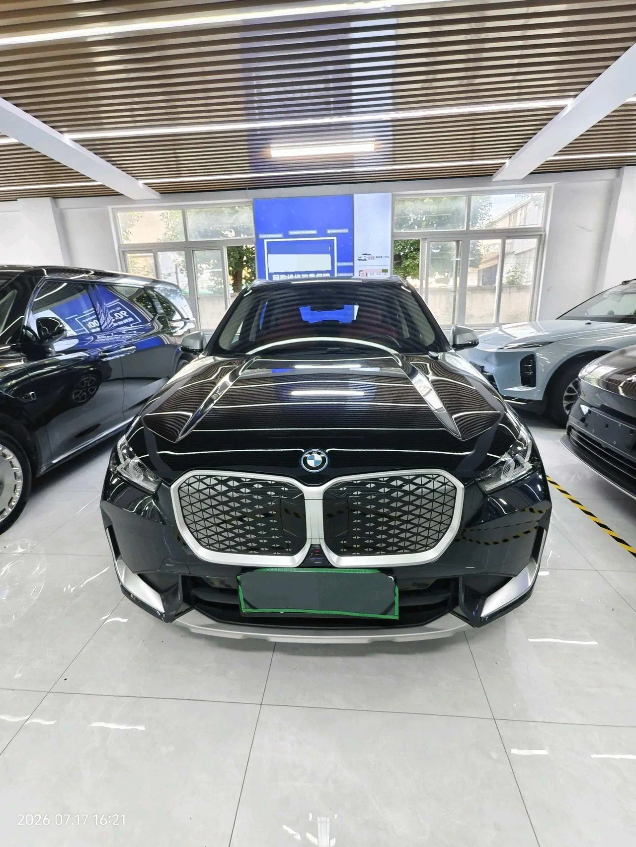 BMW 2023 iX1 xDrive30L xDrive30L X design set automatic gear 2