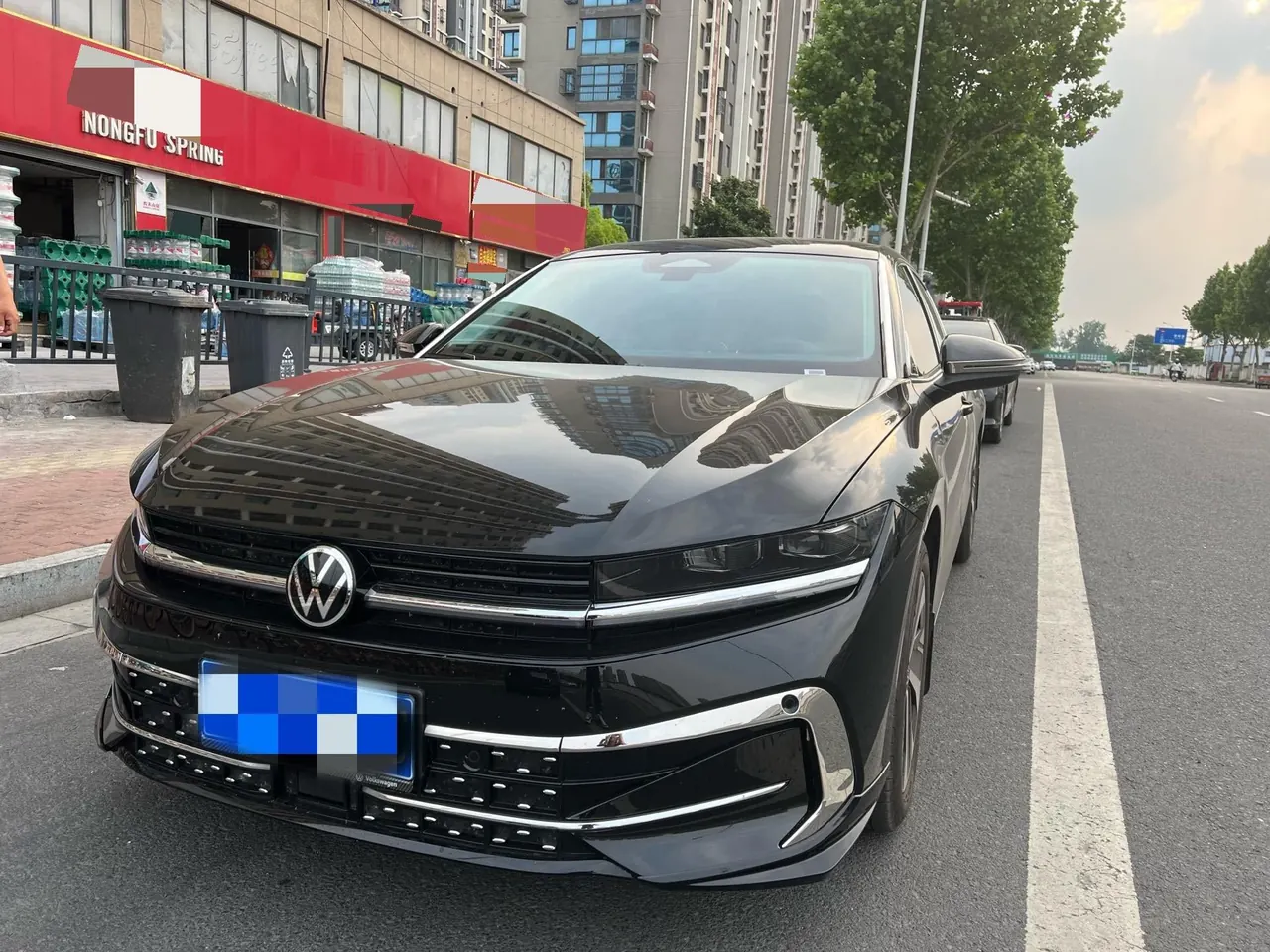 Volkswagen 2024 Magotan 1.5TSI 300TSI Premium Edition Eye Bag Automatic Block - View 1