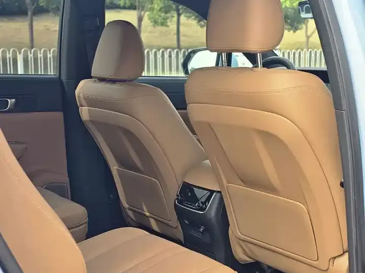 Li ONE 2020 extended 6-seat version 11