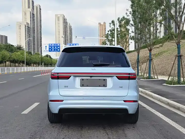 Li ONE 2020 extended 6-seat version 4