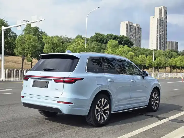 Li ONE 2020 extended 6-seat version 5