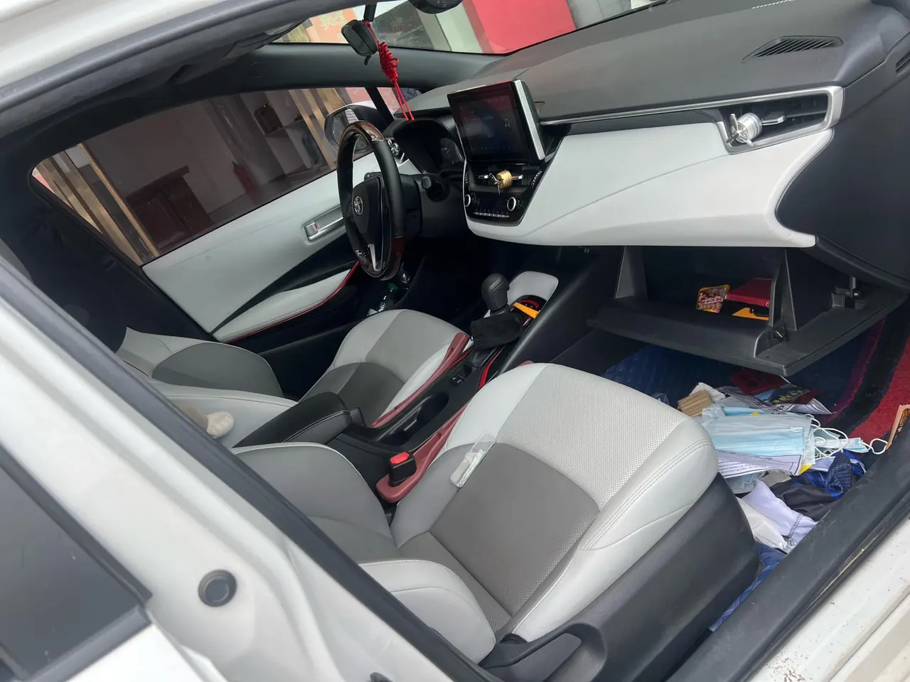 Toyota 2021 Lei Ling 1.2T Stepless 185T Sports Edition Automatic Gear 3
