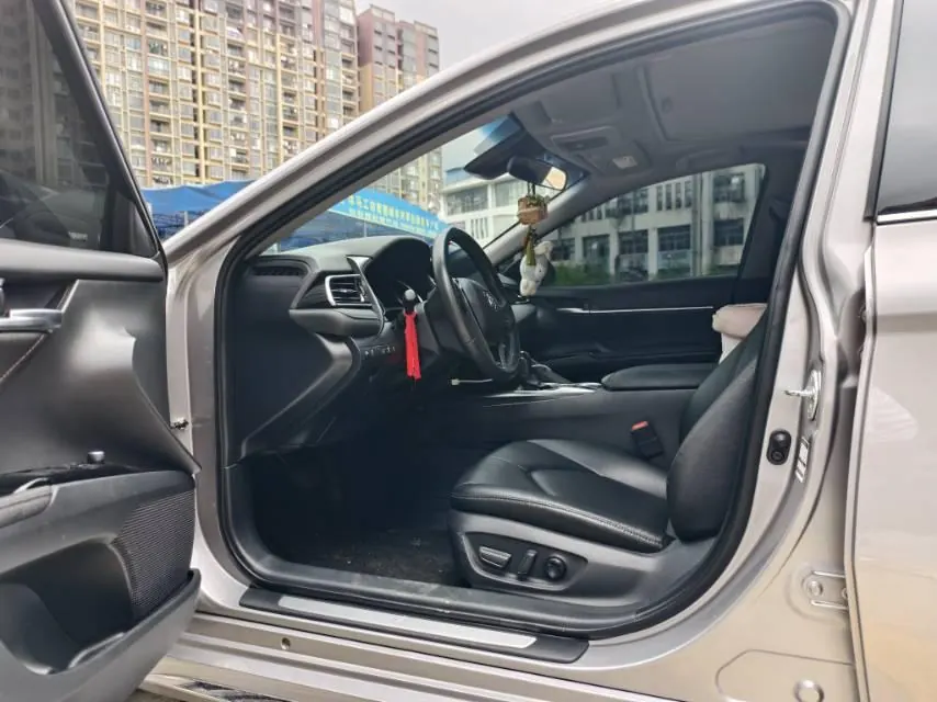 Toyota 2023 Camry 2.0G Stepless Deluxe Edition Automatic Gear 4