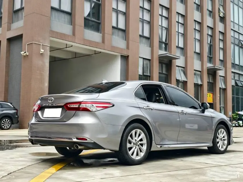 Toyota 2023 Camry 2.0G Stepless Deluxe Edition Automatic Gear 7